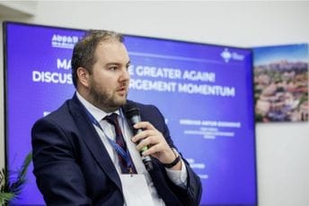 Kandić odgovorio Đuričkoviću: Magarac bi za deset godina uspio da zatvori više od tri poglavlja Kandić odgovorio Đuričkoviću: Magarac bi za deset godina uspio da zatvori više od tri poglavlja