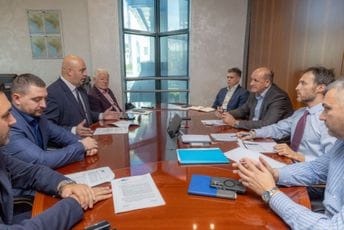 Zečević: Hitno proširiti kapacitete Aerodroma Podgorica i Tivat i spriječiti gužve Zečević: Hitno proširiti kapacitete Aerodroma Podgorica i Tivat i spriječiti gužve