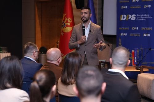 Živković u Budvi: Nove mjere iz Plana za sve su poruka svakom mladom čovjeku da Crna Gora vjeruje u njega i da mu je mjesto ovdje