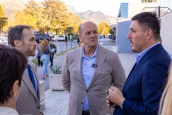 Zečević: Ne smijemo i narednog ljeta biti svjedoci velikih gužvi na Aerodromu Tivat, to je pitanje ugleda Crne Gore Zečević: Ne smijemo i narednog ljeta biti svjedoci velikih gužvi na Aerodromu Tivat, to je pitanje ugleda Crne Gore