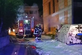 Tivat: Gorjela dva automobila, na istom mjestu požar zabilježen i prije 20 dana