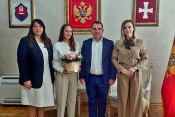 Đurašković: Petrin uspjeh još jedna potvrda koliko Cetinje ima talentovanih mladih sportista Đurašković: Petrin uspjeh još jedna potvrda koliko Cetinje ima talentovanih mladih sportista