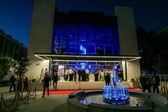 Grupa umjetnika: Gradsko pozorište je na rubu, Mujoviću zašto ne stanete na put totalnom urušavanju naše institucije? Grupa umjetnika: Gradsko pozorište je na rubu, Mujoviću zašto ne stanete na put totalnom urušavanju naše institucije?