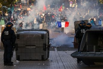 Novi nemiri na protestima u Francuskoj: Napeto je u više gradova, u Parizu je zasad uglavnom mirno