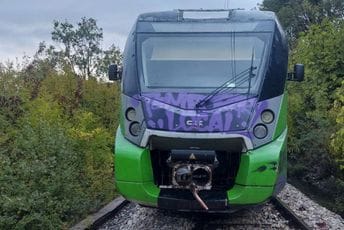 Havarija na pruzi Nikšić–Podgorica: Voz iskočio iz šina nakon što je naletio na odron