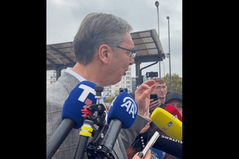 (VIDEO) Vučić se sukobio s hrvatskim novinarima nakon glasanja: „Ovo su srpski, a ne hrvatski izbori“ (VIDEO) Vučić se sukobio s hrvatskim novinarima nakon glasanja: „Ovo su srpski, a ne hrvatski izbori“