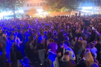 (VIDEO) Pjesma, vatromet i euforija: Širom Srbije slavi se pobjeda Studentske liste (VIDEO) Pjesma, vatromet i euforija: Širom Srbije slavi se pobjeda Studentske liste