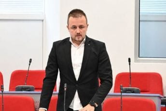 Neslaganje u redovima Demokrata: Đukić odbio da bude dio novog Opštinskog odbora u Bijelom Polju Neslaganje u redovima Demokrata: Đukić odbio da bude dio novog Opštinskog odbora u Bijelom Polju