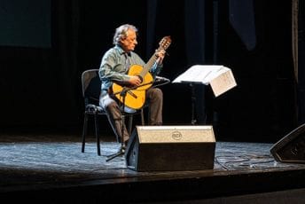 Šandor Pap i Manolo Franko Baron otvorili 11. Dani gitare u Podgorici: Veče vrhunske muzike, umjetnosti i kulturnog povezivanja Šandor Pap i Manolo Franko Baron otvorili 11. Dani gitare u Podgorici: Veče vrhunske muzike, umjetnosti i kulturnog povezivanja