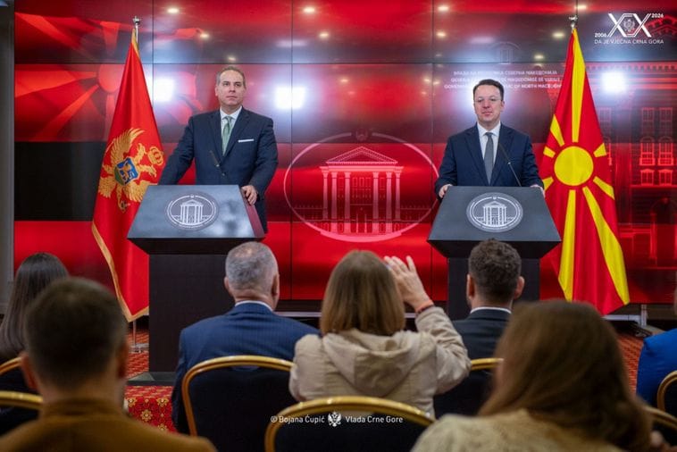 Ivanović sa Nikoloskim: Air Montenegro uspostavlja direktnu avio-liniju sa Sjevernom Makedonijom Ivanović sa Nikoloskim: Air Montenegro uspostavlja direktnu avio-liniju sa Sjevernom Makedonijom