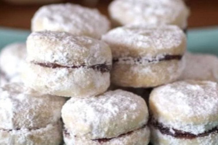 Starinske vanilice koje se tope u ustima: Provjeren recept za najnježnije domaće kolačiće Starinske vanilice koje se tope u ustima: Provjeren recept za najnježnije domaće kolačiće